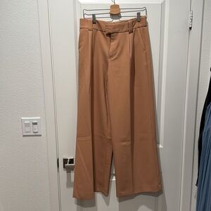 Abercrombie super soft tailored relaxed ultra-wide pants - Size M